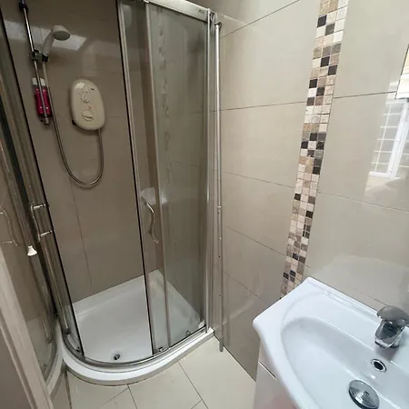 Dollys Private Ensuite Apartment Galway